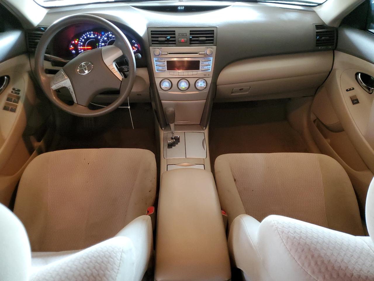 2010 Toyota Camry - Image 8