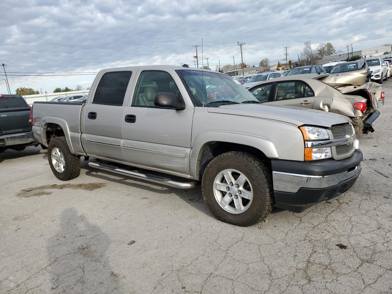 2004 Chevrolet Silverado - Image 4