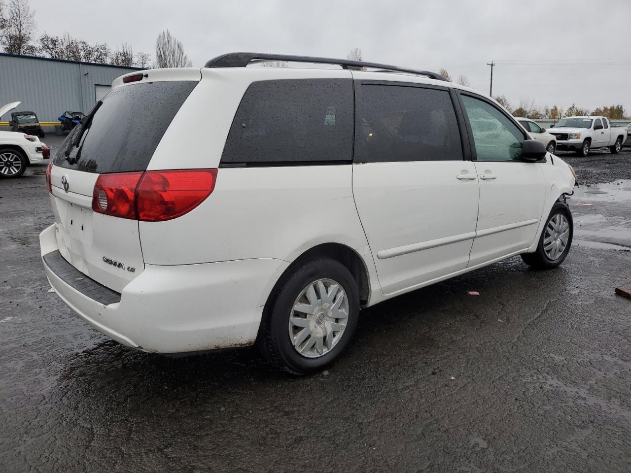 2008 Toyota Sienna - Image 3