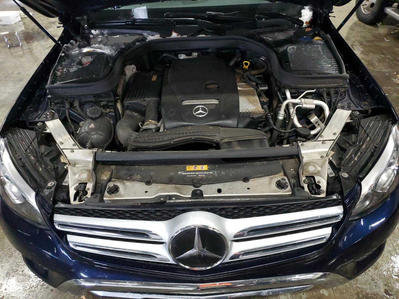 2016 Mercedes-Benz GLC - Image 12