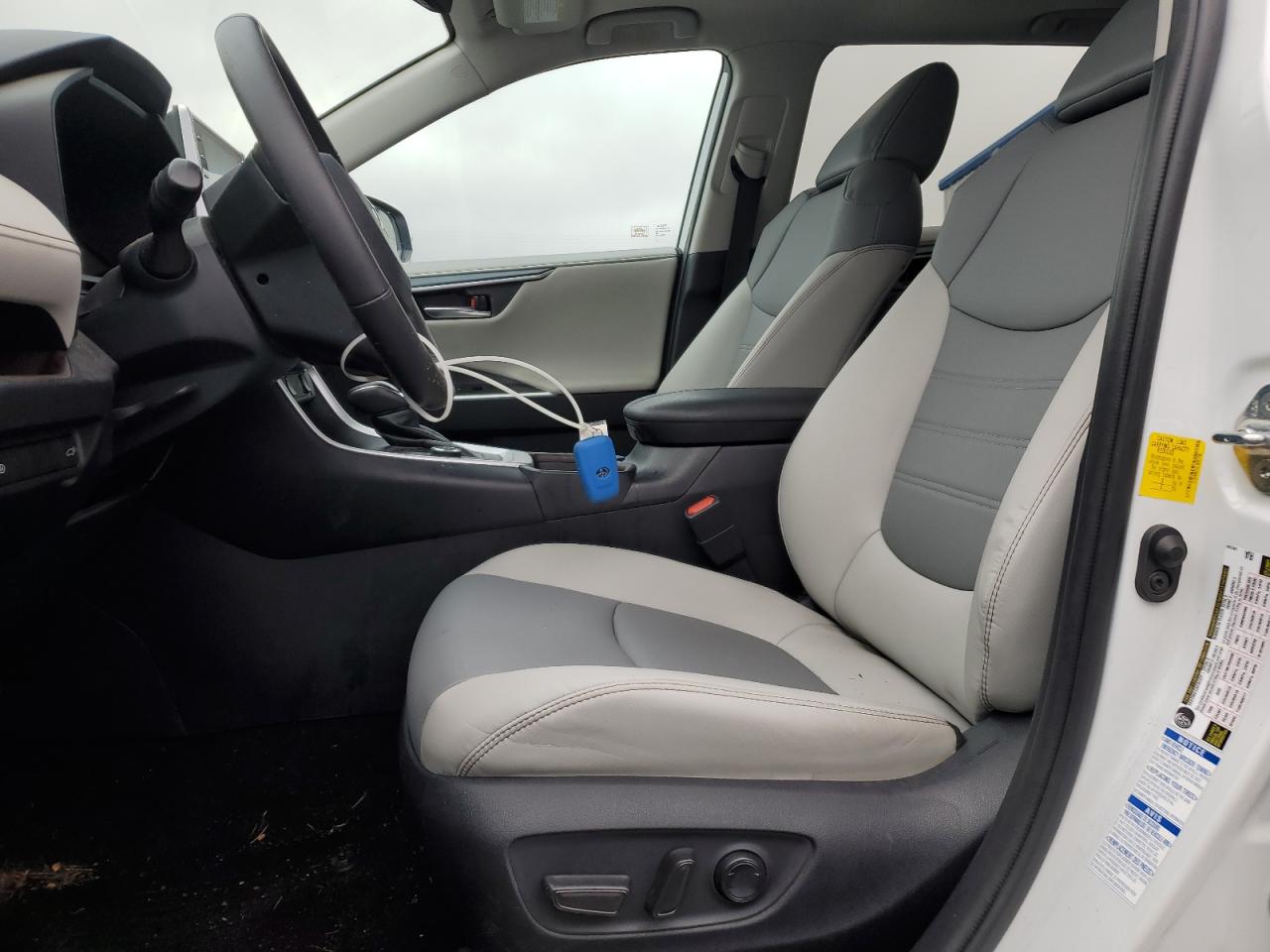 2020 Toyota RAV 4 - Image 7