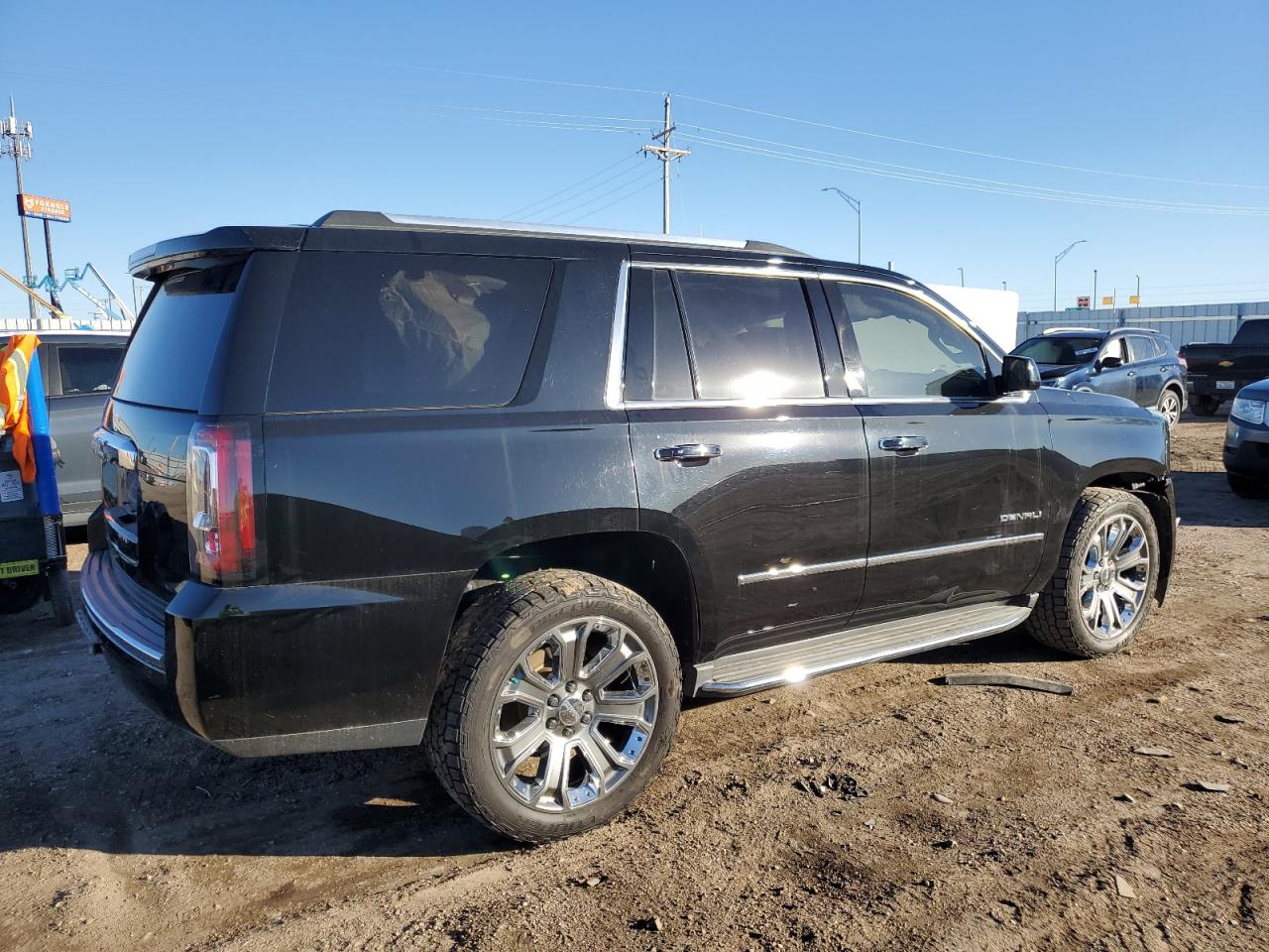 2015 GMC Yukon - Image 3