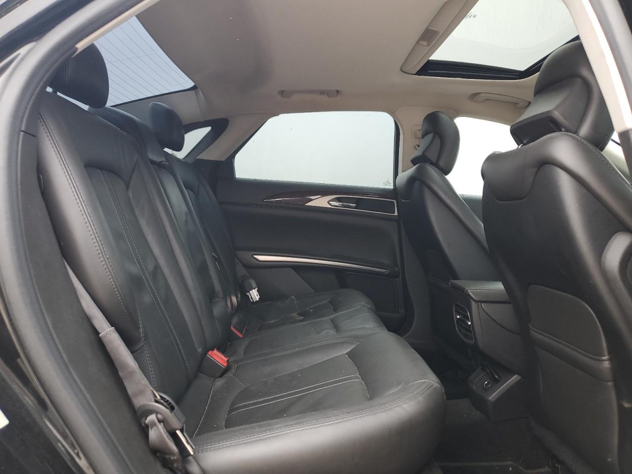2013 Lincoln MKZ - Image 10