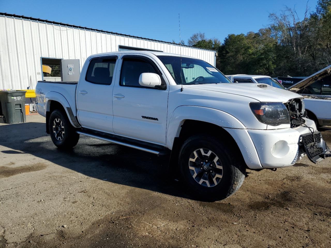 2011 Toyota Tacoma - Image 4