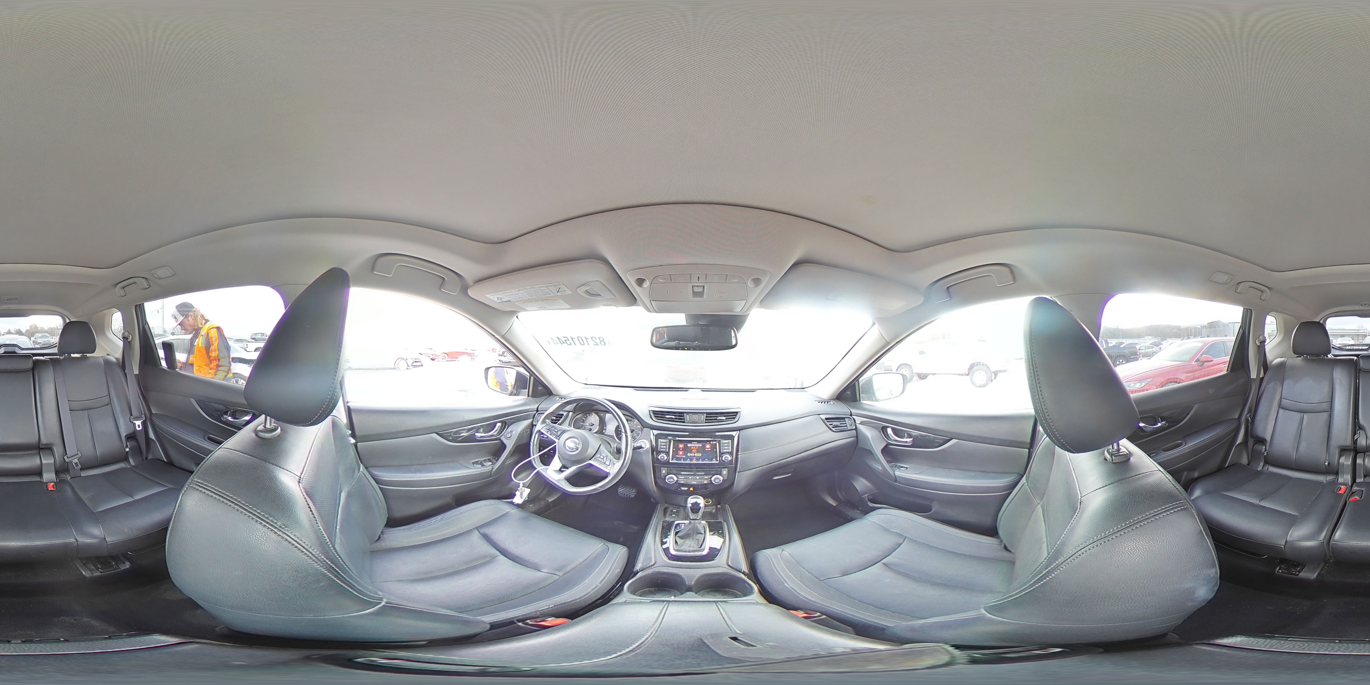 2018 Nissan Rogue - Image 12