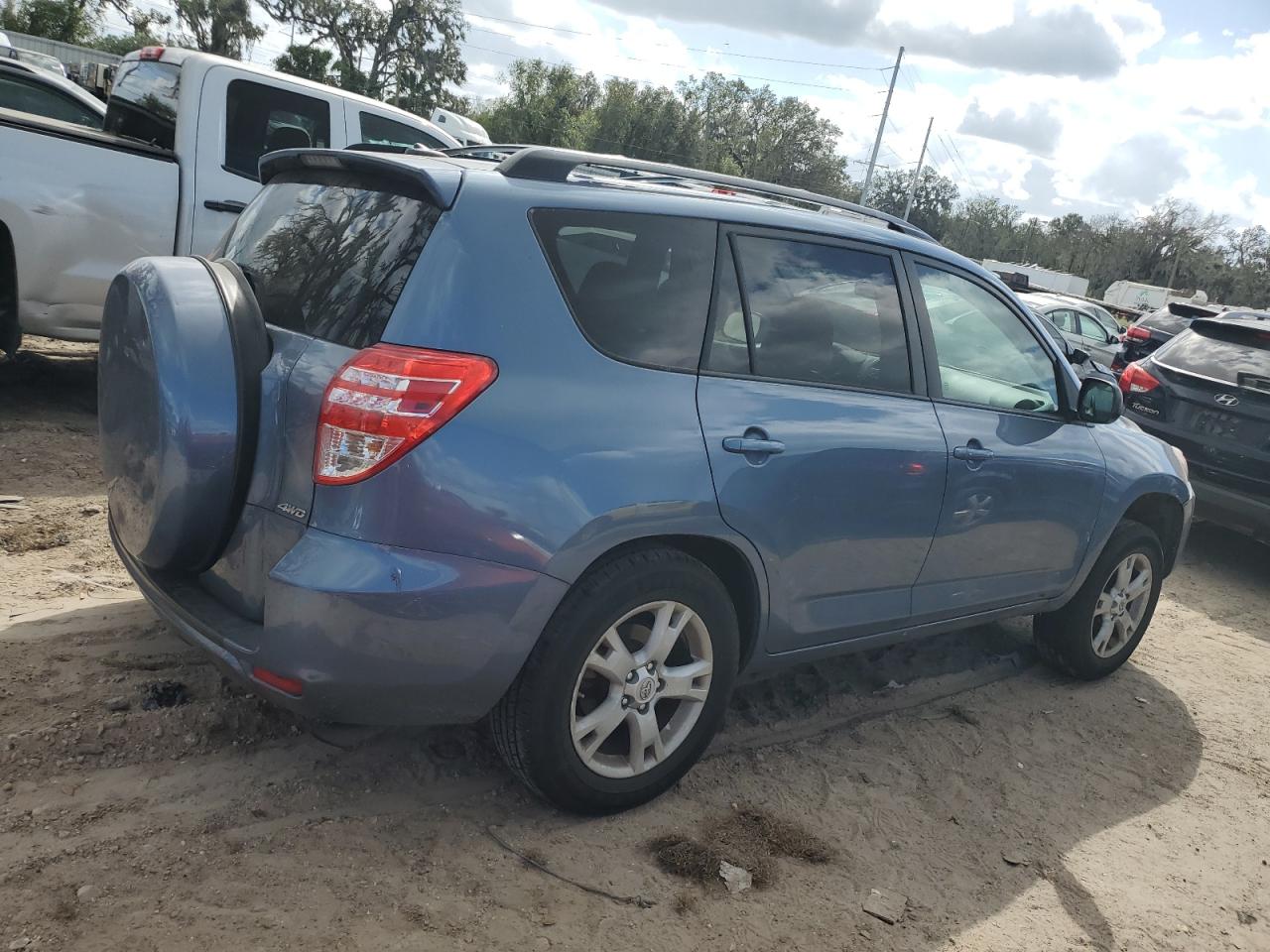 2012 Toyota RAV 4 - Image 3
