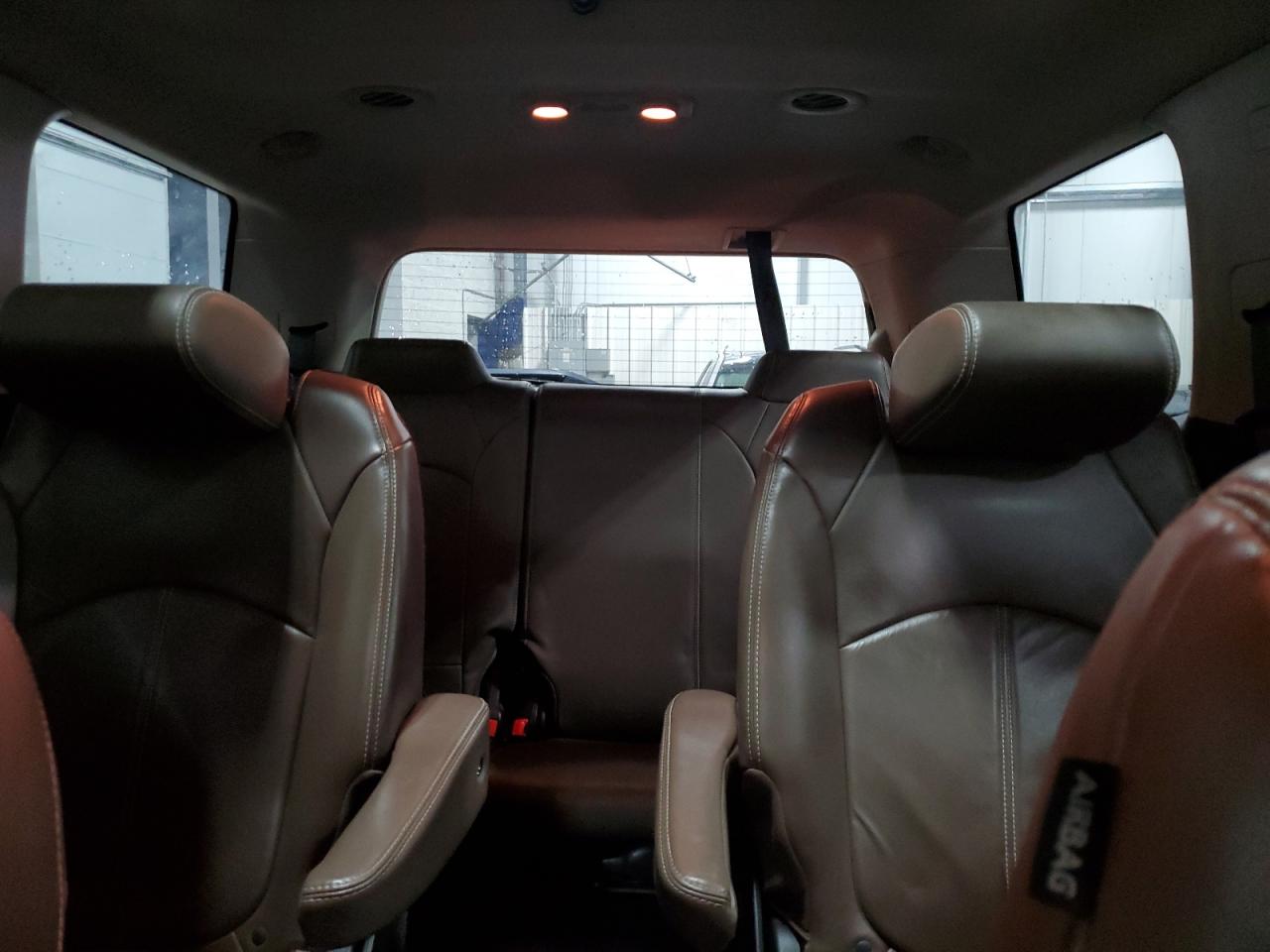 2015 GMC Acadia - Image 10