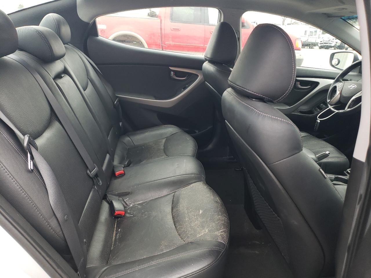 2012 Hyundai Elantra - Image 10