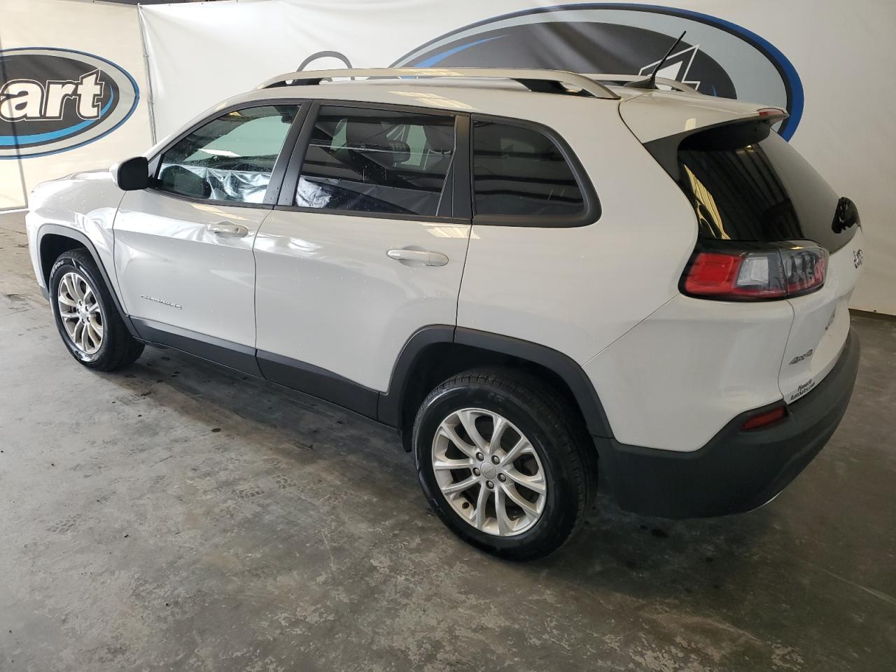 2020 Jeep Grand Cherokee - Image 2