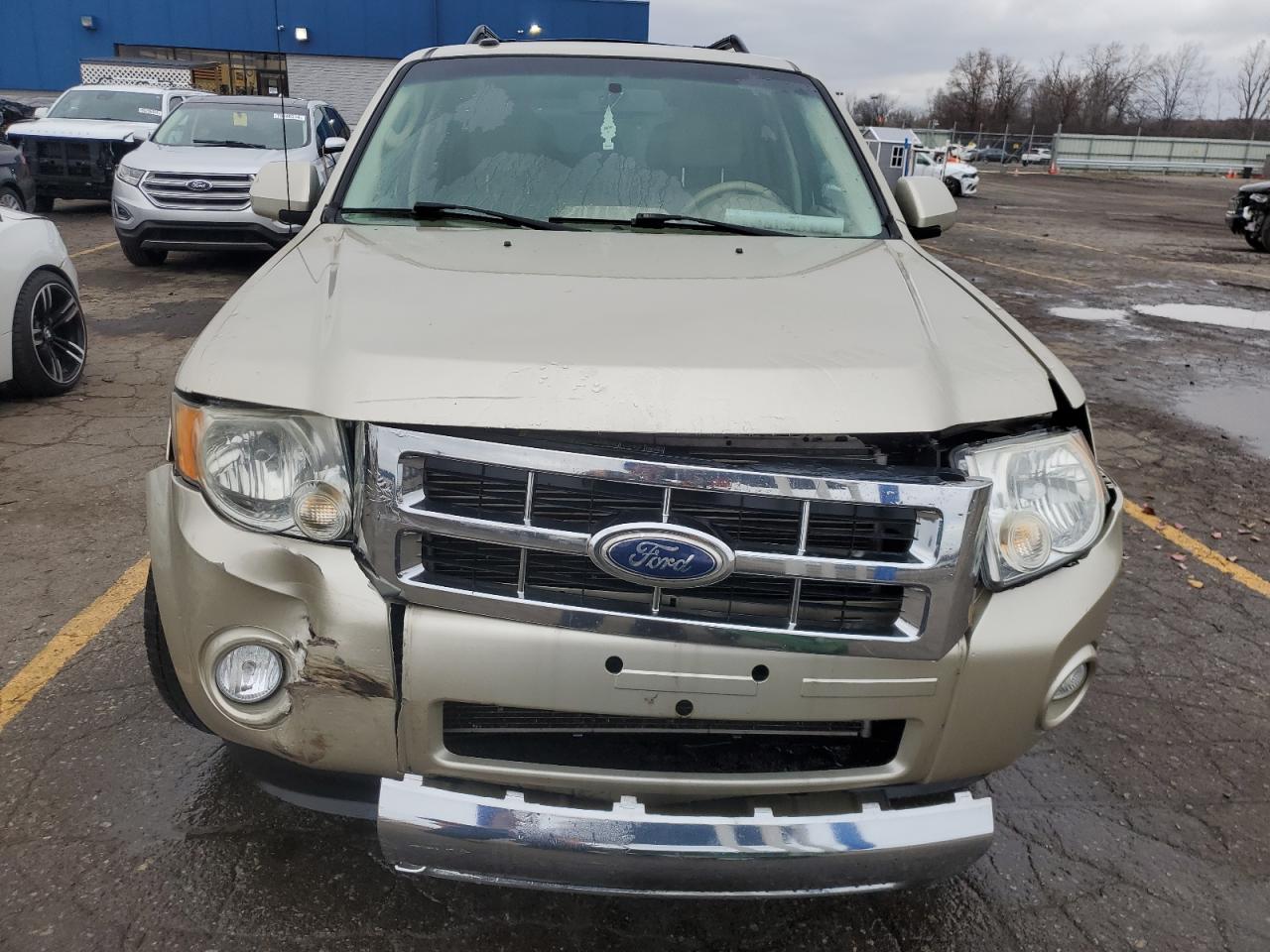 2010 Ford Escape - Image 5