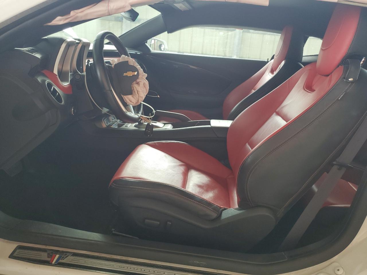 2015 Chevrolet Camaro - Image 7