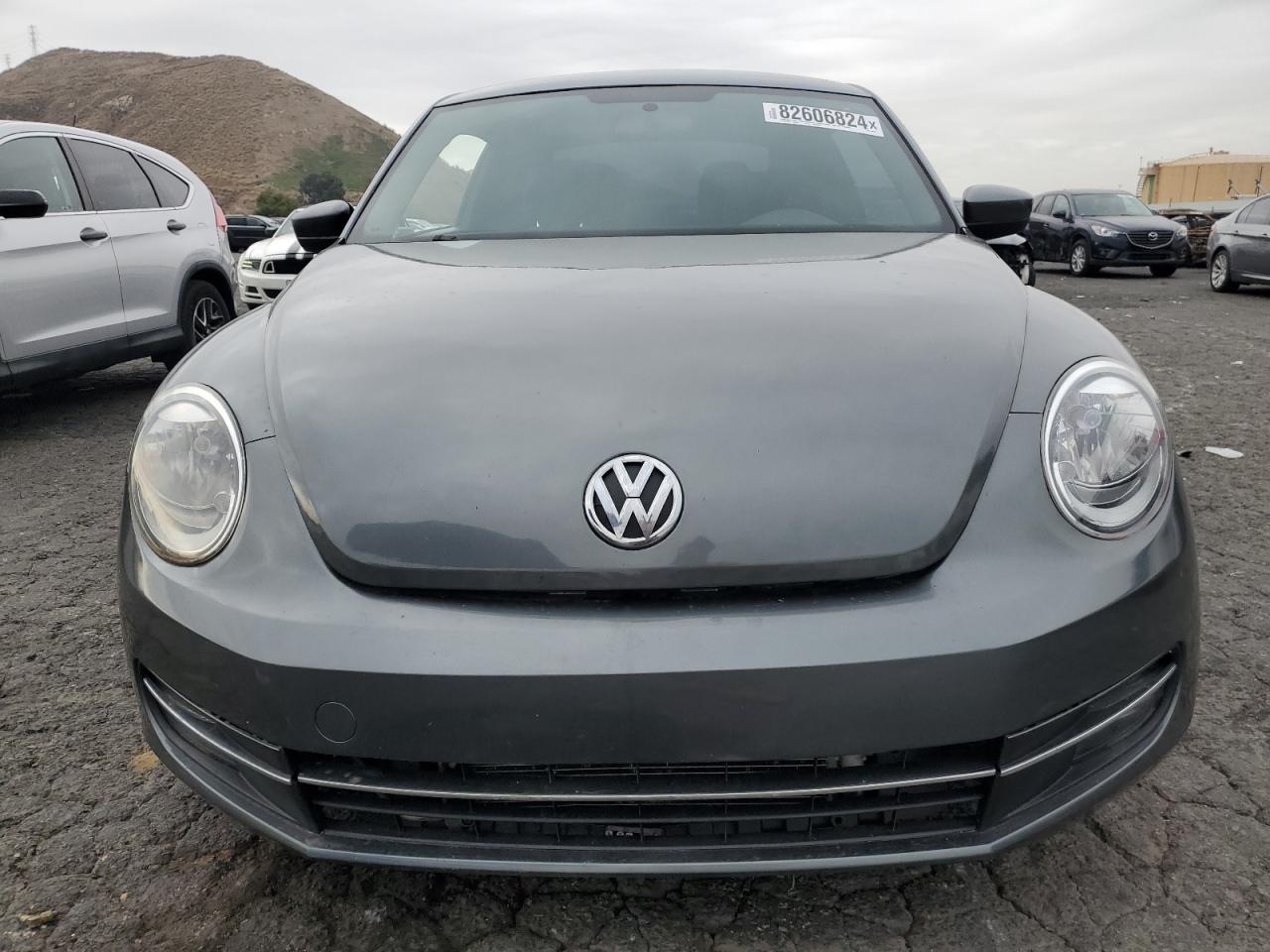 2014 Volkswagen Beetle - Image 5