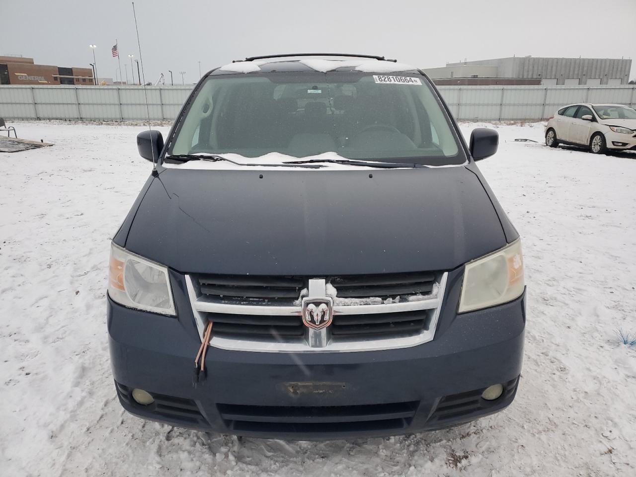 2009 Dodge Caravan - Image 5
