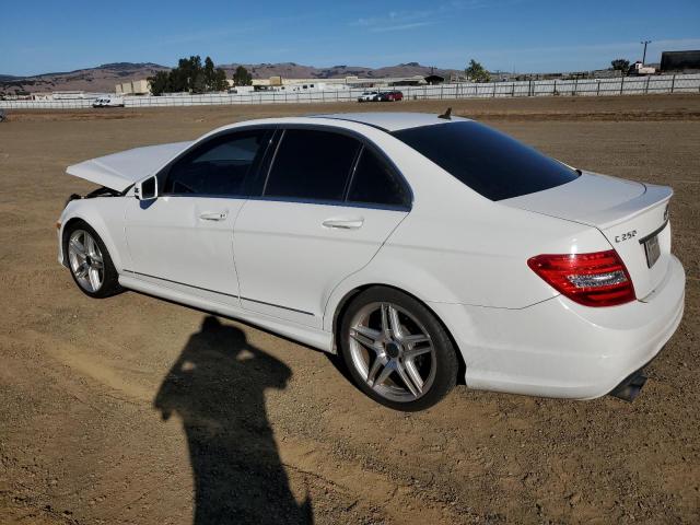  MERCEDES-BENZ C-CLASS 2014 Белый