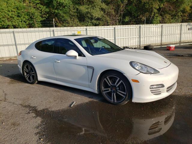 Седани PORSCHE PANAMERA 2013 Білий