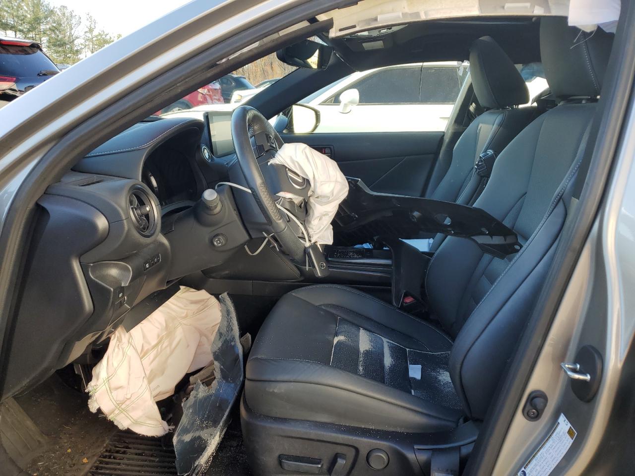 2023 Lexus IS - Image 7