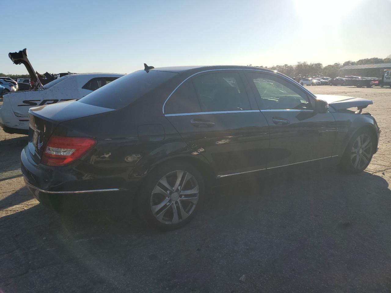 VIN WDDGF4HB9DR286271 2013 MERCEDES-BENZ C-CLASS no.3