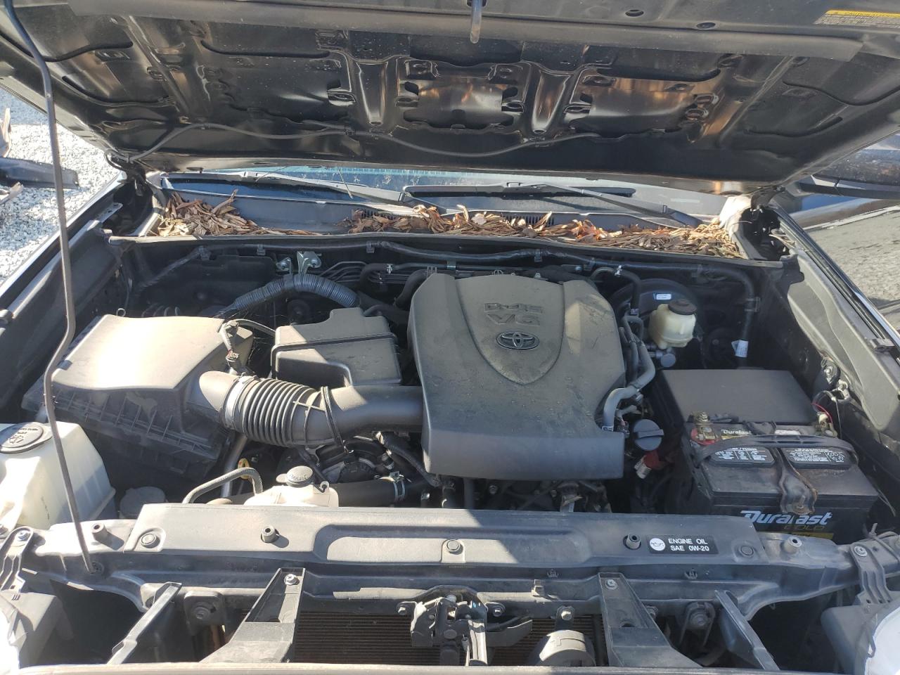 2016 Toyota Tacoma - Image 11