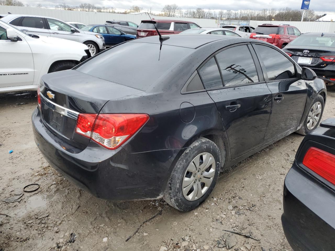 VIN 1G1PA5SG2D7144724 2013 CHEVROLET CRUZE no.3