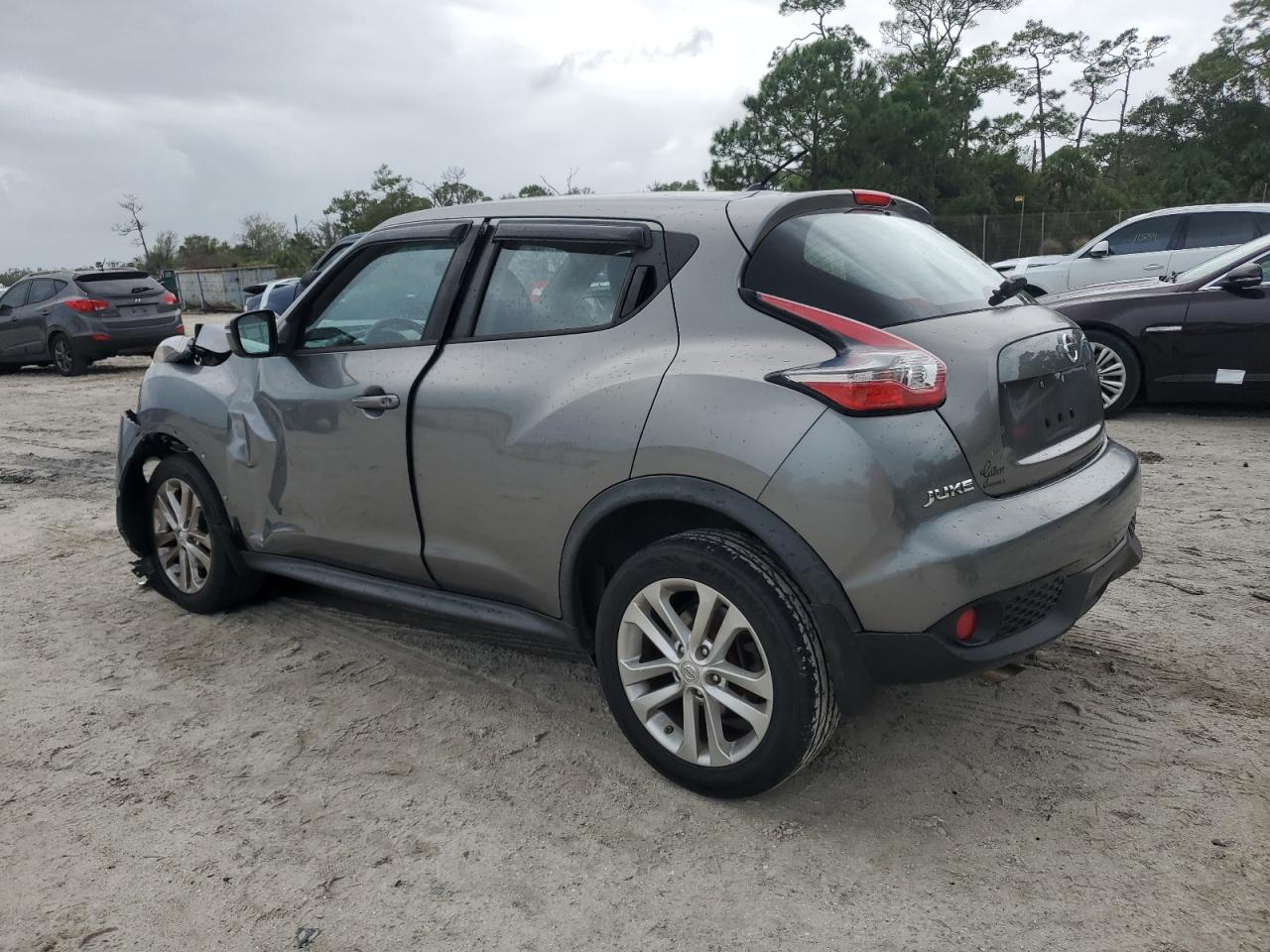 2017 Nissan Juke - Image 2