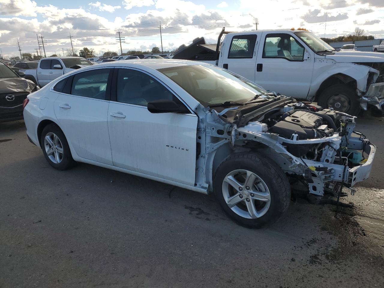 2023 Chevrolet Malibu - Image 4