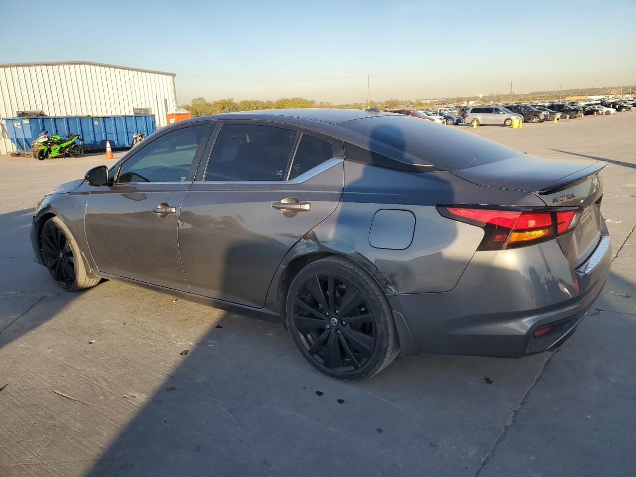 2022 Nissan Altima - Image 2