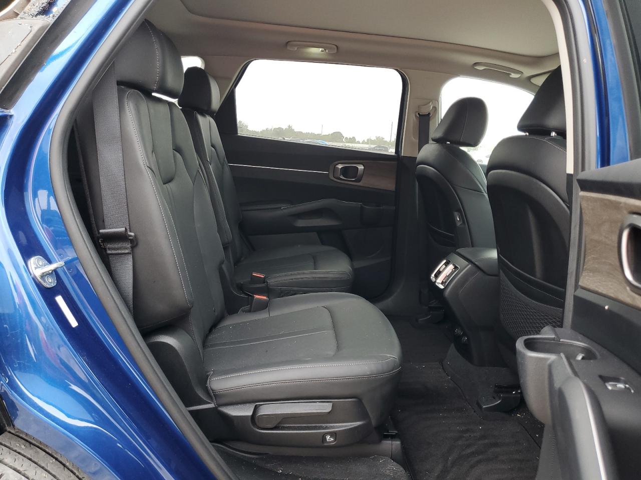 2023 Kia Sorento - Image 11