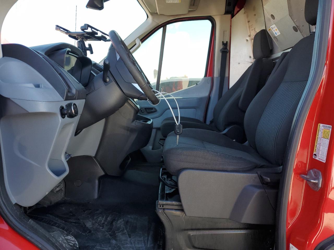 1FTNR1CM7FKA36622 2015 Ford Transit T-250