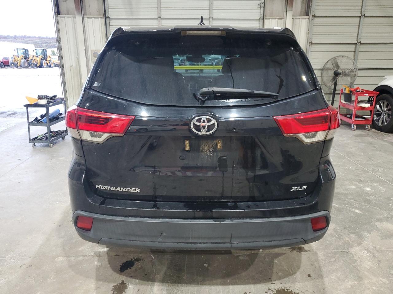 2018 Toyota Highlander Se VIN: 5TDKZRFH8JS264632 Lot: 79089324