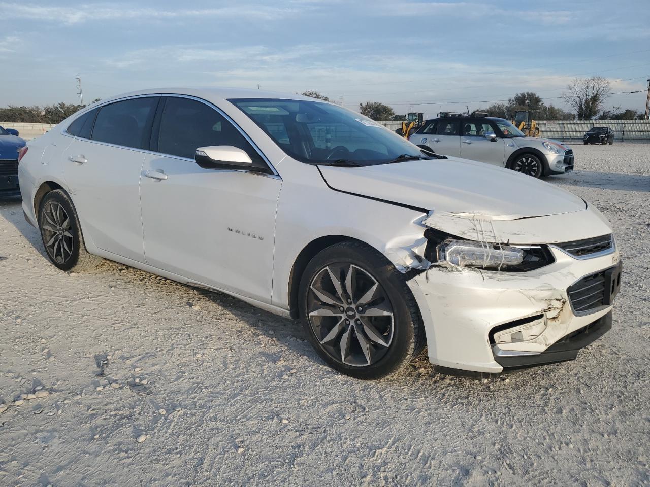 2018 Chevrolet Malibu - Image 4