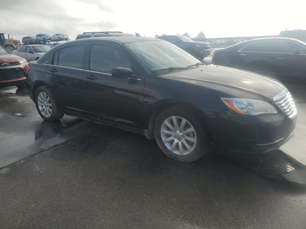 VIN 1C3CCBBB4DN618109 2013 CHRYSLER 200 no.4