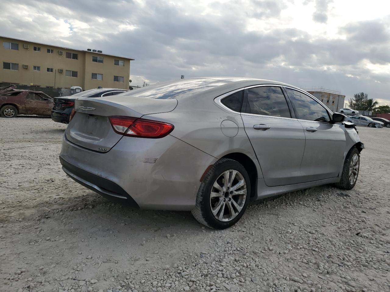 2015 Chrysler 200 - Image 3
