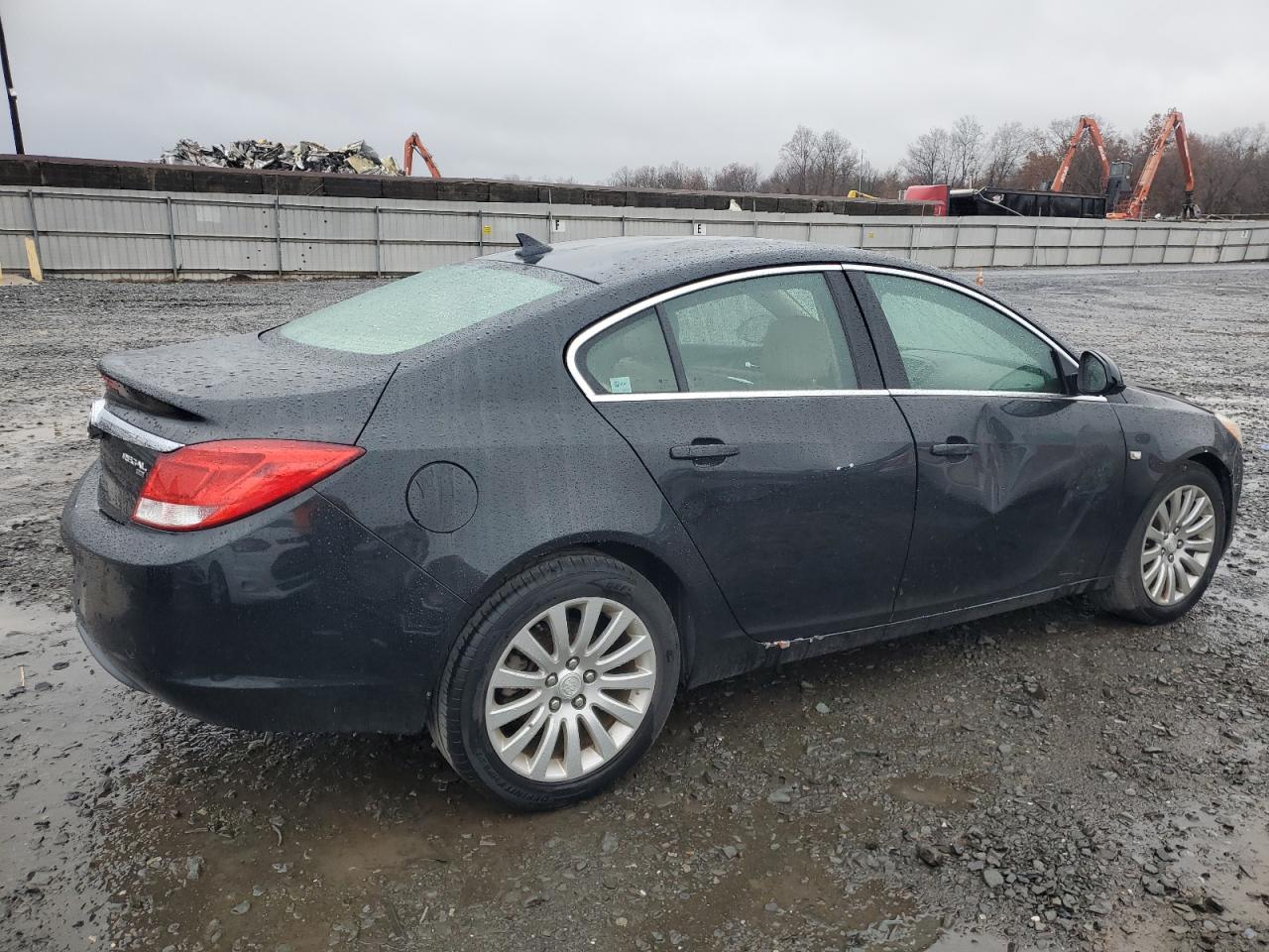 2011 Buick Regal - Image 3