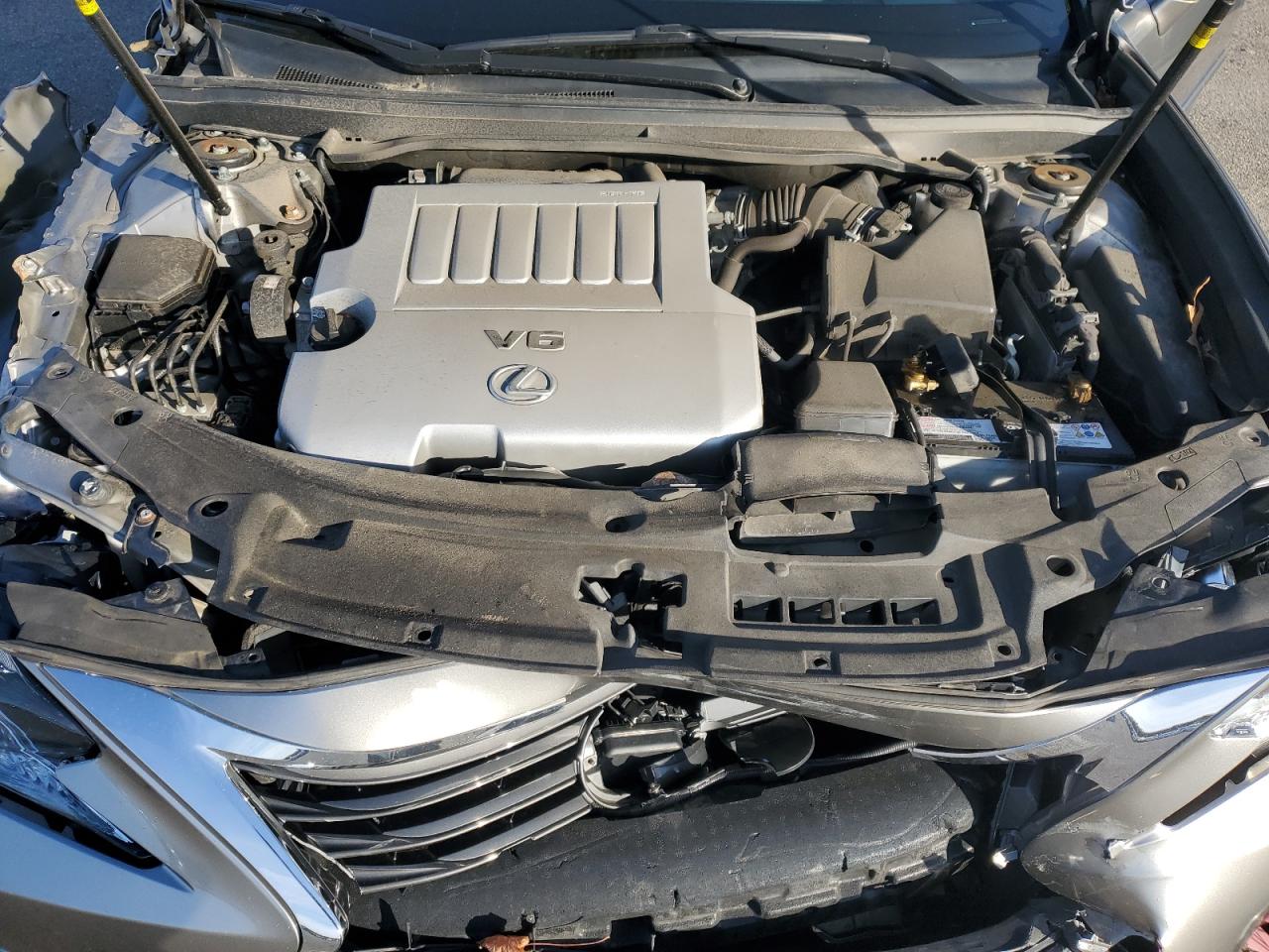 2018 Lexus ES - Image 13