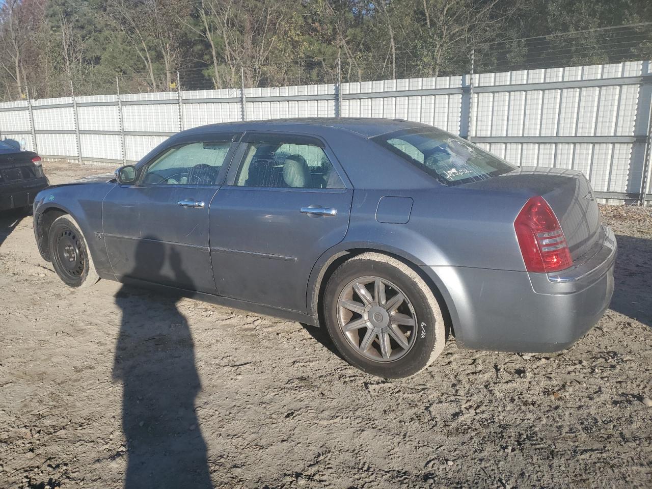 2006 Chrysler 300 - Image 2