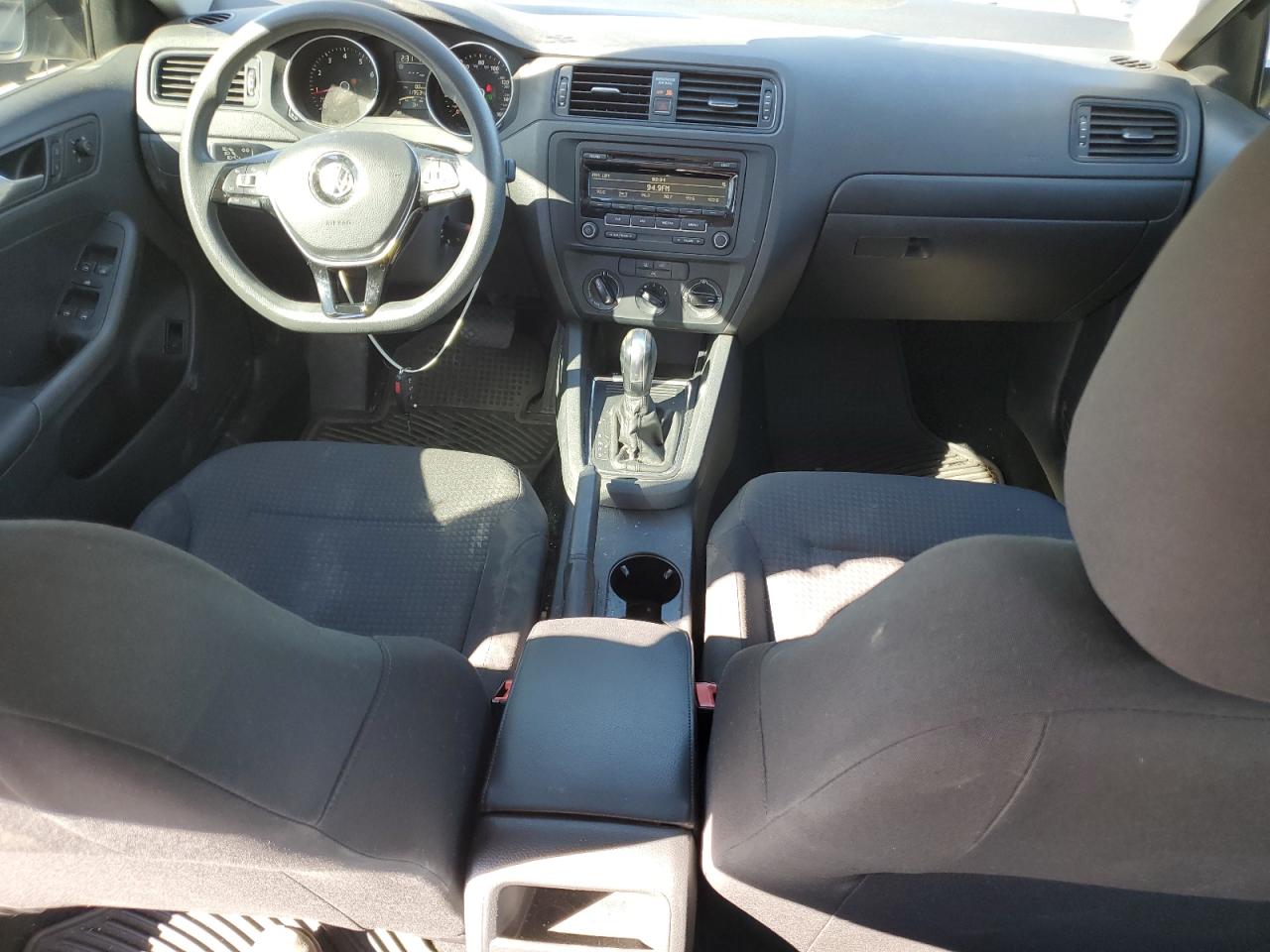2015 Volkswagen Jetta - Image 8