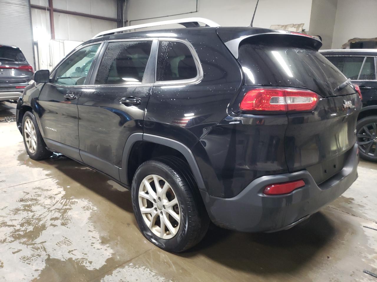 2017 Jeep Cherokee Latitude VIN: 1C4PJLCB0HD223346 Lot: 79297134