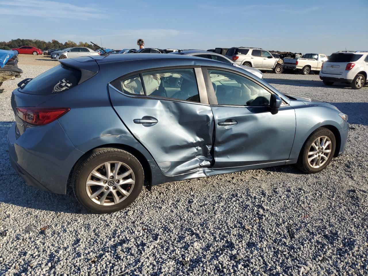 2016 Mazda 3 - Image 3
