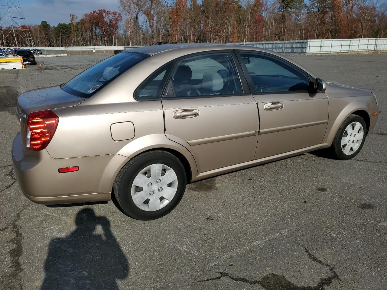 2008 Suzuki Forenza - Image 3