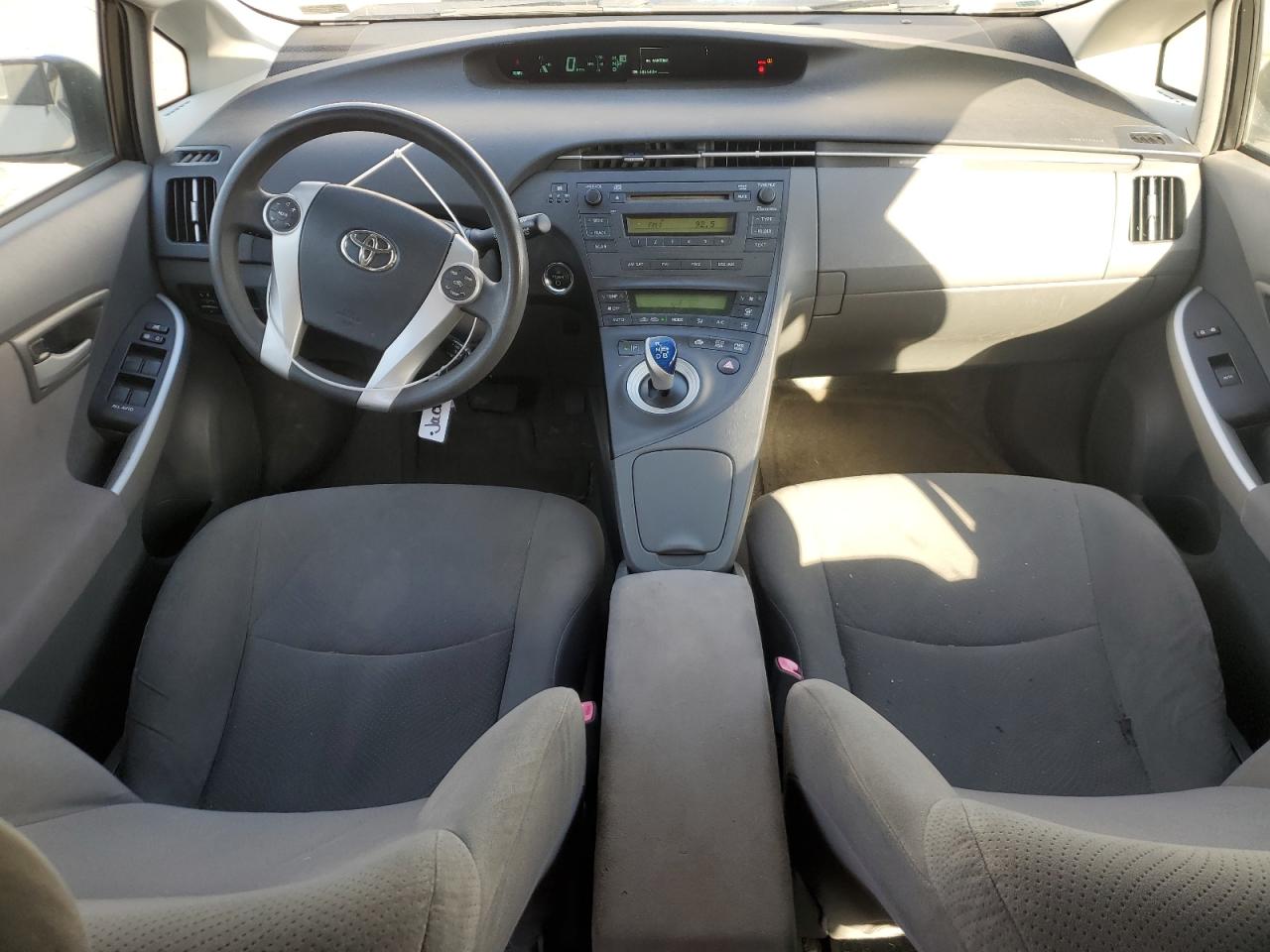 2011 Toyota Prius - Image 8