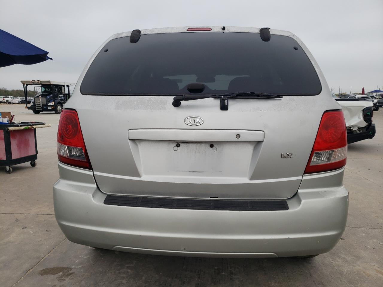 2004 Kia Sorento Ex VIN: KNDJC733045203764 Lot: 79668654