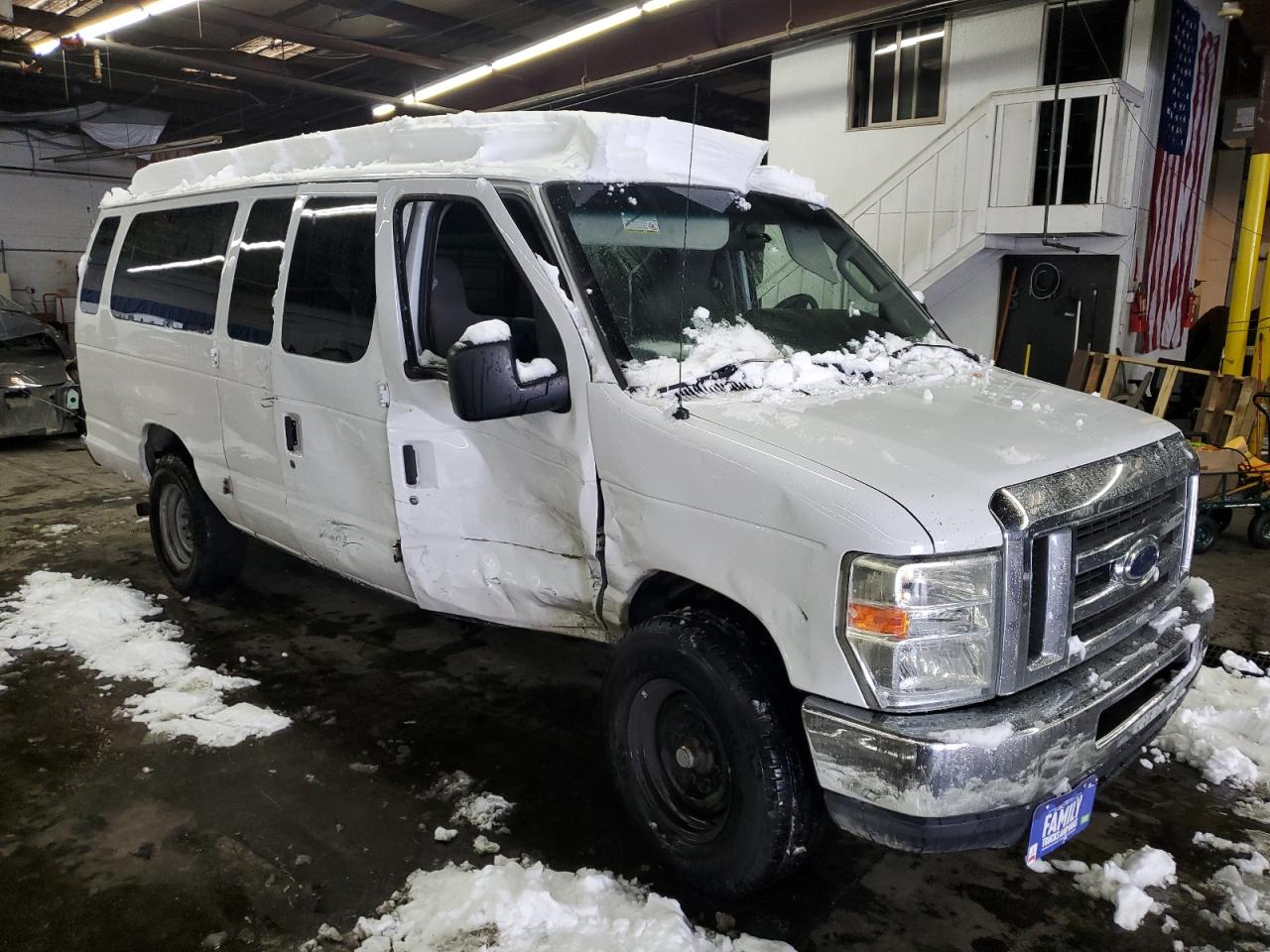 2012 Ford Econoline - Image 4