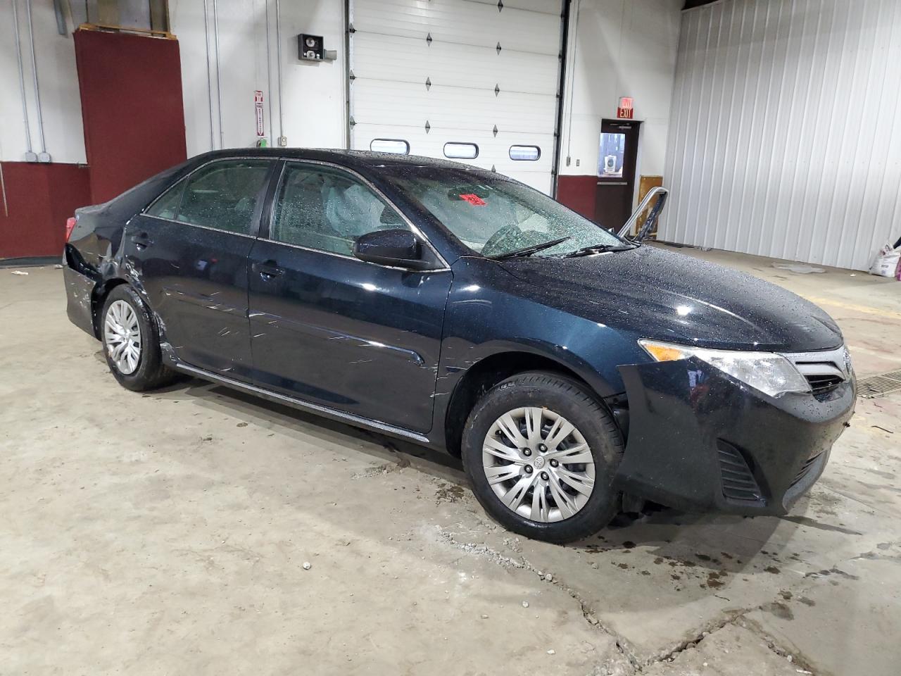 2014 Toyota Camry - Image 4