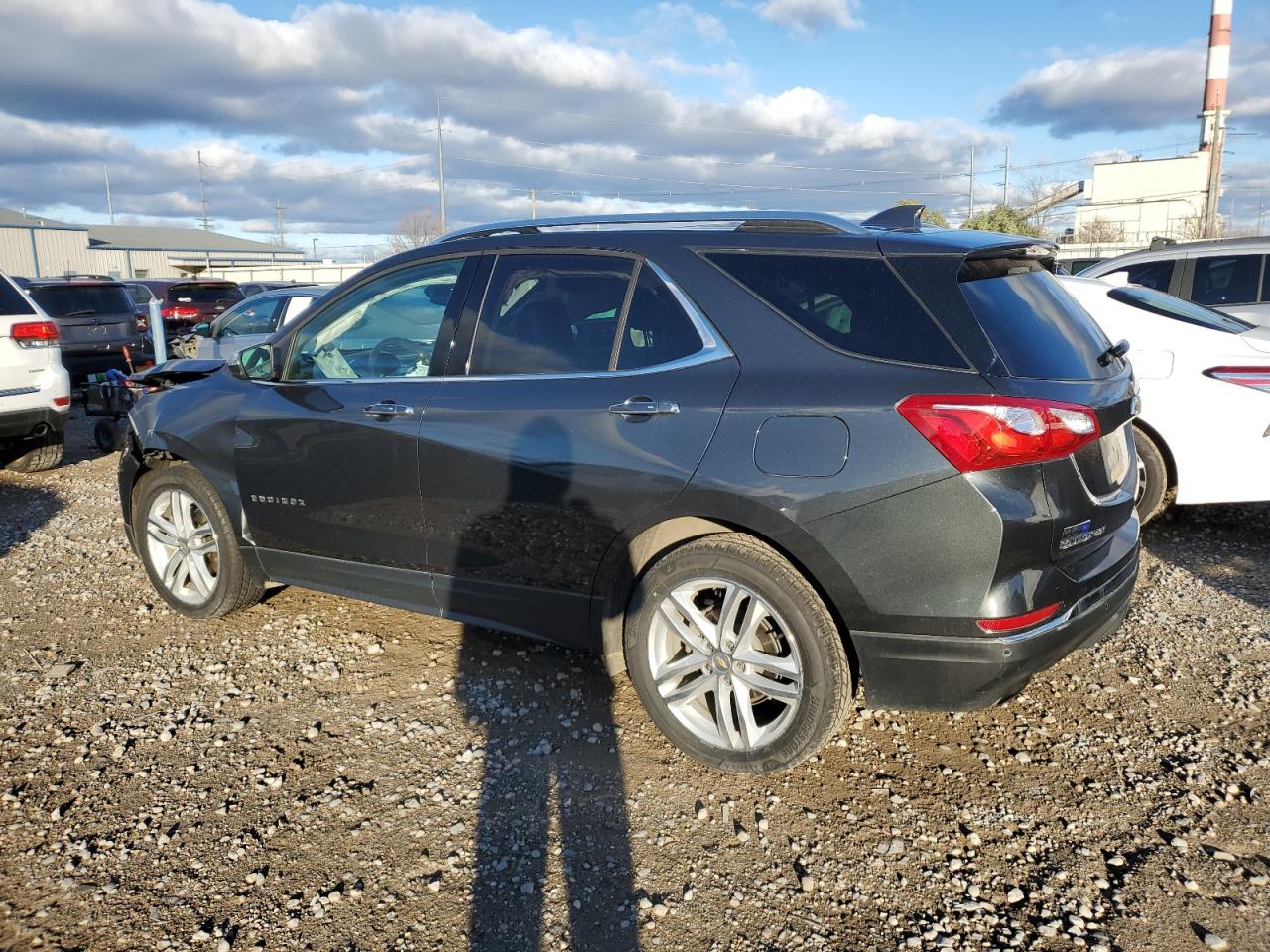 2019 Chevrolet Equinox - Image 2