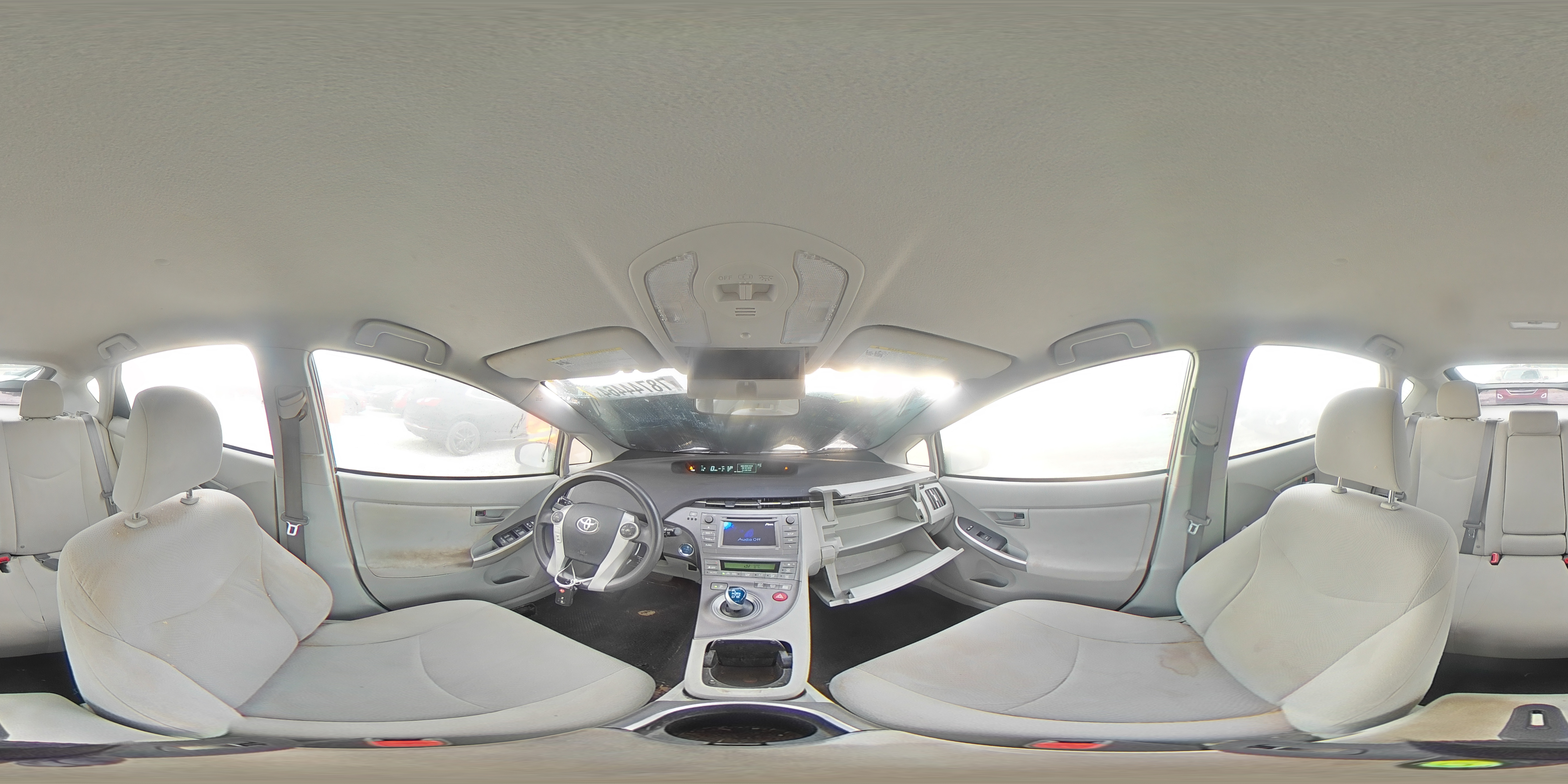 2014 Toyota Prius - Image 14