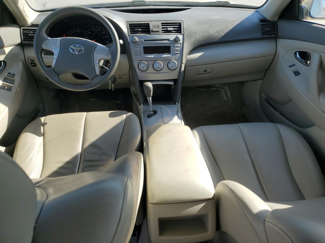 2011 Toyota Camry - Image 8