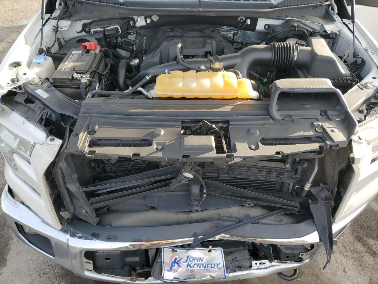 2016 Ford F-150 - Image 12