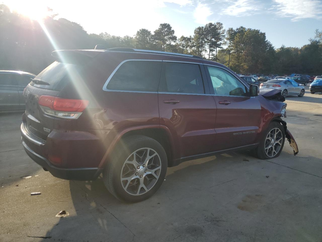 2018 Jeep Grand Cherokee - Image 3
