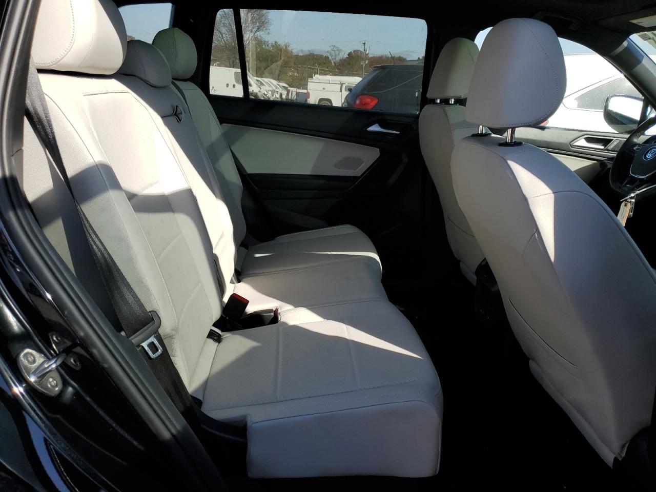2021 Volkswagen Tiguan - Image 11