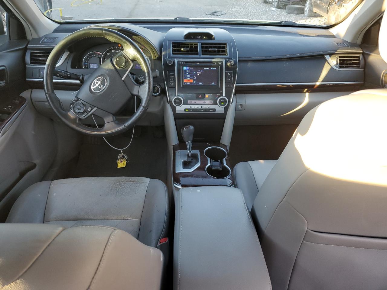 2014 Toyota Camry - Image 8